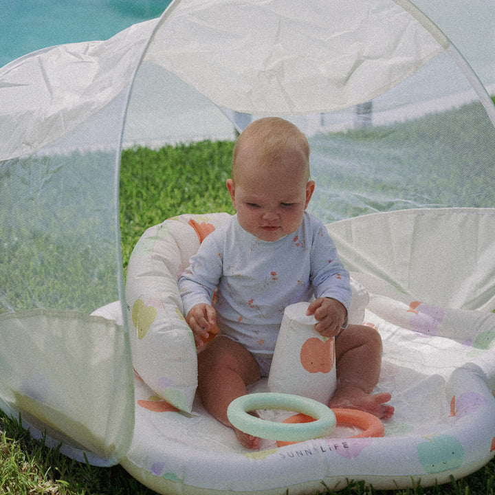 SUNNYLiFE Baby Playmat with Shade Apple Sorbet Multi